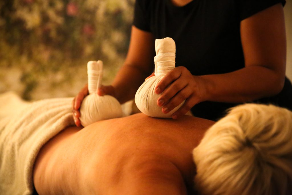 Sawatdi Thai Massage à Blagnag - Massage Thai au Pochon 02